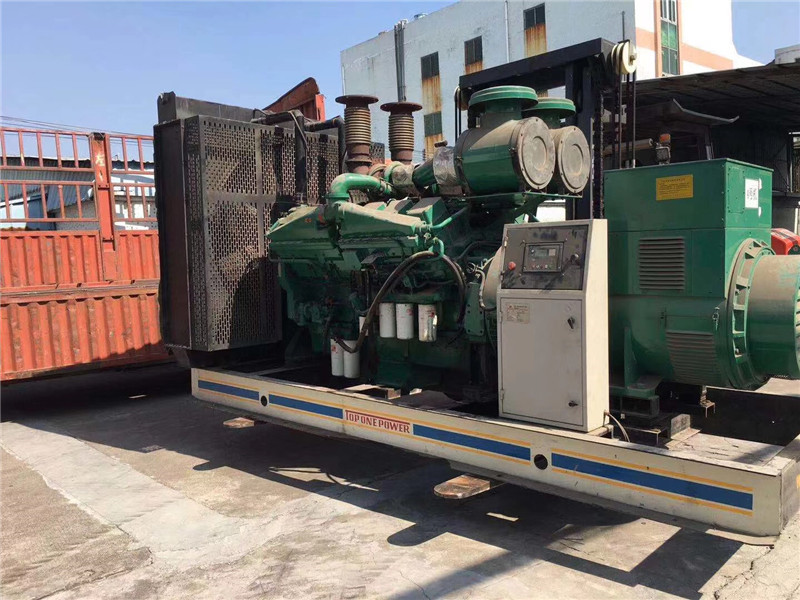 夷陵如何判断柴油发电机组的机油温度是否达到了合适的预热温度？